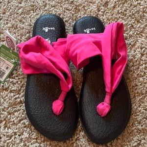 Sanuk yoga sling sandals, size 8